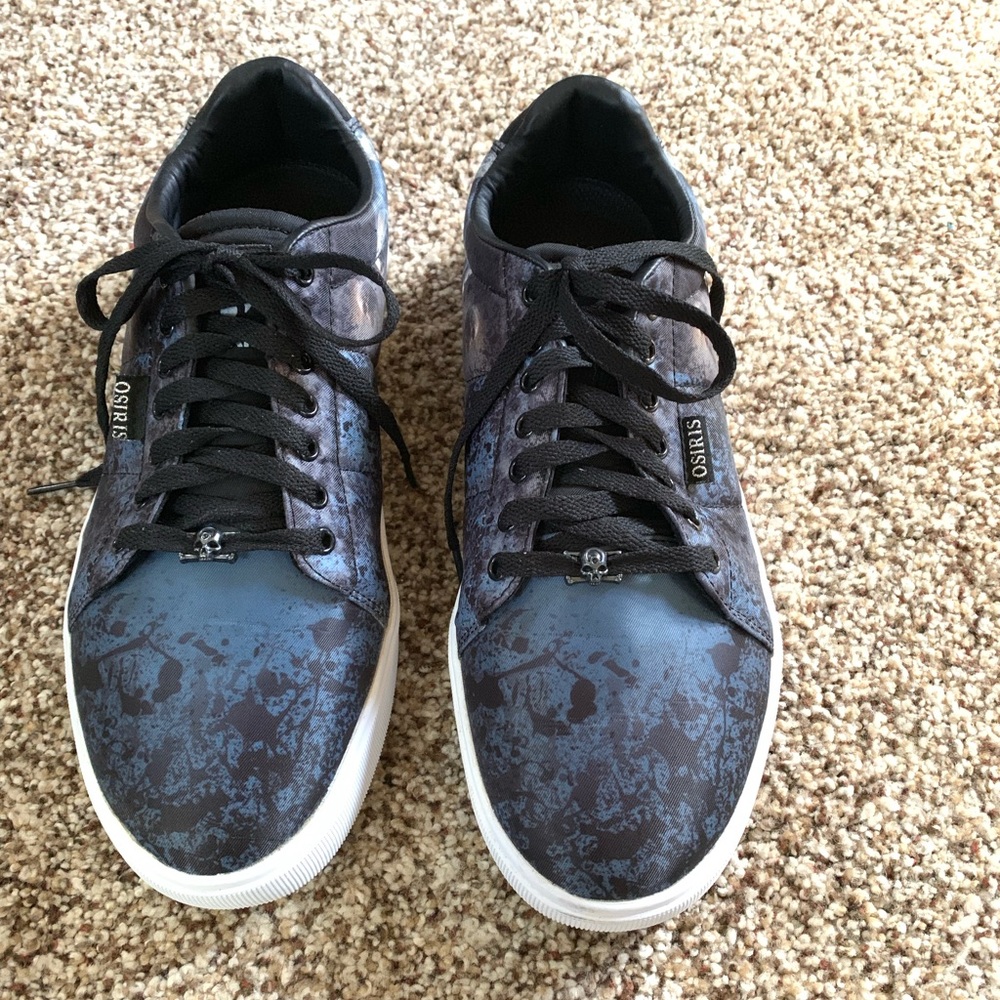 SOLD ☠️ Osiris Men’s Skull Shoes 10.5 ☠️